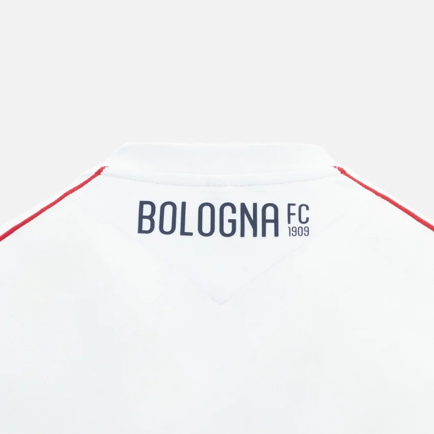 Bologna FC 1909 2025/26 Yetişkin Seyahat Gömleği Athleisure Bologna FC 1909 2025/26 Yetişkin Seyahat Gömleği Athleisure