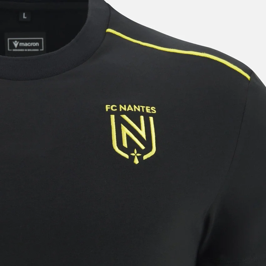 FC Nantes 2025/26 Yetişkin Seyahat Gömleği Athleisure FC Nantes 2025/26 Yetişkin Seyahat Gömleği Athleisure