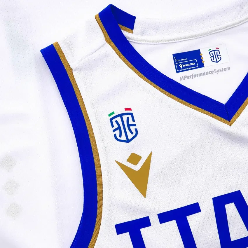 Italbasket 2025/26 yetişkinler için atletler Italbasket 2025/26 yetişkinler için atletler