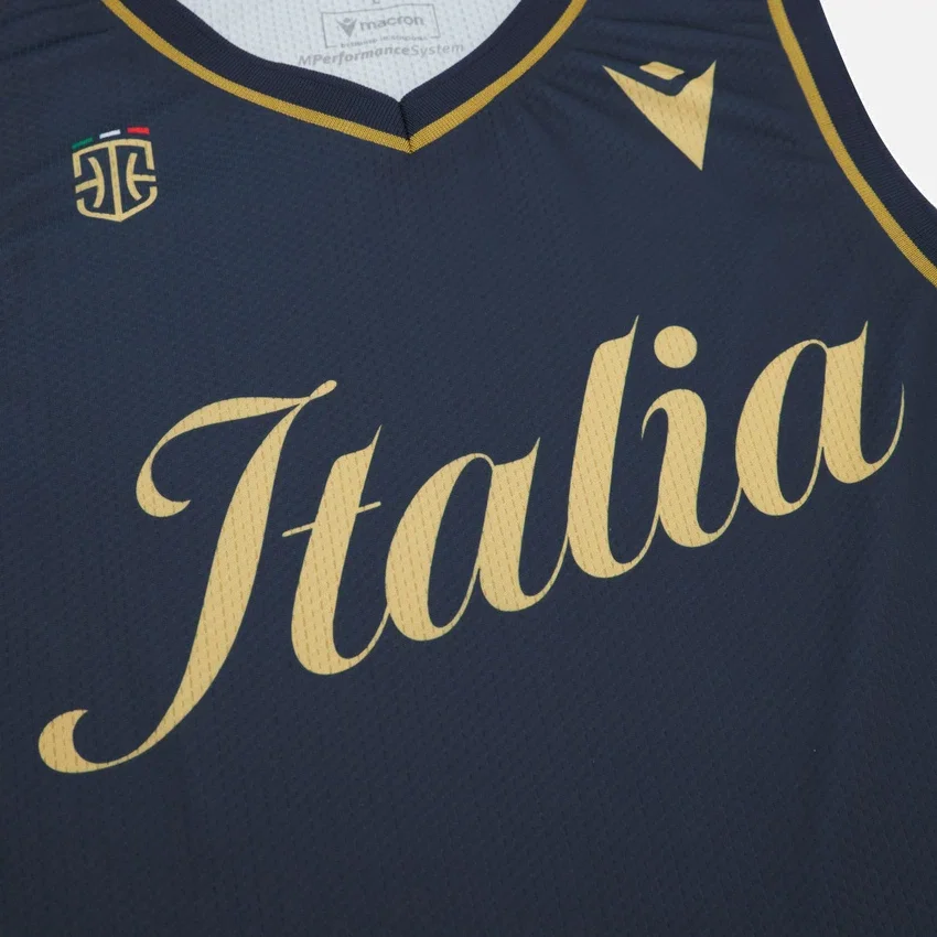 Italbasket 2025/26 yetişkinler için Sezon Öncesi atlet Italbasket 2025/26 yetişkinler için Sezon Öncesi atlet