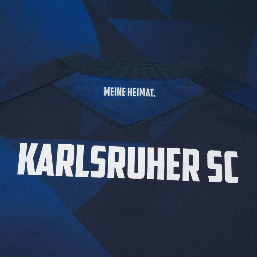 Karlsruher SC 2025/26 Yetişkinler Üçüncü Maç Forması Karlsruher SC 2025/26 Yetişkinler Üçüncü Maç Forması