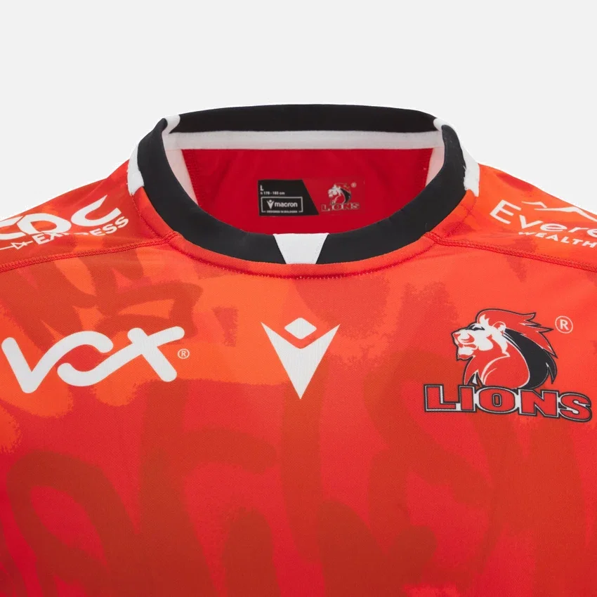 Lions Rugby 2025/26 Yetişkinler İçin Ev Poli Replika Gömleği Lions Rugby 2025/26 Yetişkinler İçin Ev Poli Replika Gömleği