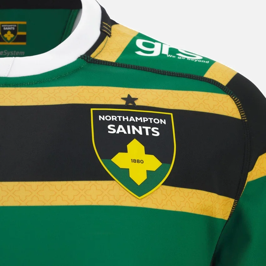 Northampton Saints 2025/26 Yetişkinler İçin Ev Sahibi Poly Replica Gömleği Northampton Saints 2025/26 Yetişkinler İçin Ev Sahibi Poly Replica Gömleği