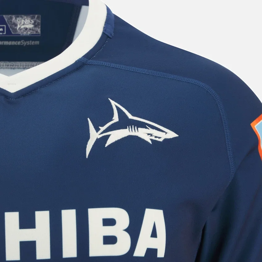 Sale Sharks 2025/26 Ev Sahibi Takım Replika Gömleği Sale Sharks 2025/26 Ev Sahibi Takım Replika Gömleği