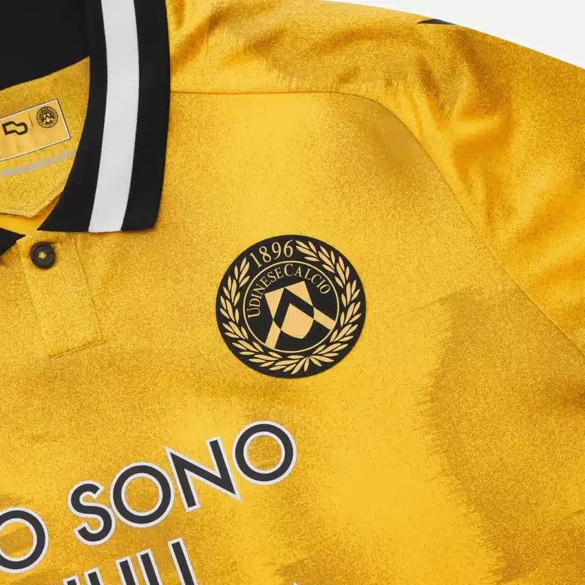 Udinese Calcio 2025/26 Junior Üçüncü Maç Forması Udinese Calcio 2025/26 Junior Üçüncü Maç Forması