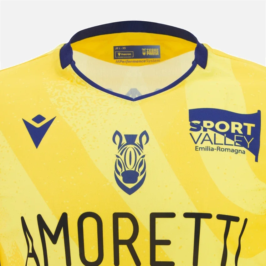 Zebre Parma 2025/26 Gençler Deplasman Replika Gömleği Zebre Parma 2025/26 Gençler Deplasman Replika Gömleği